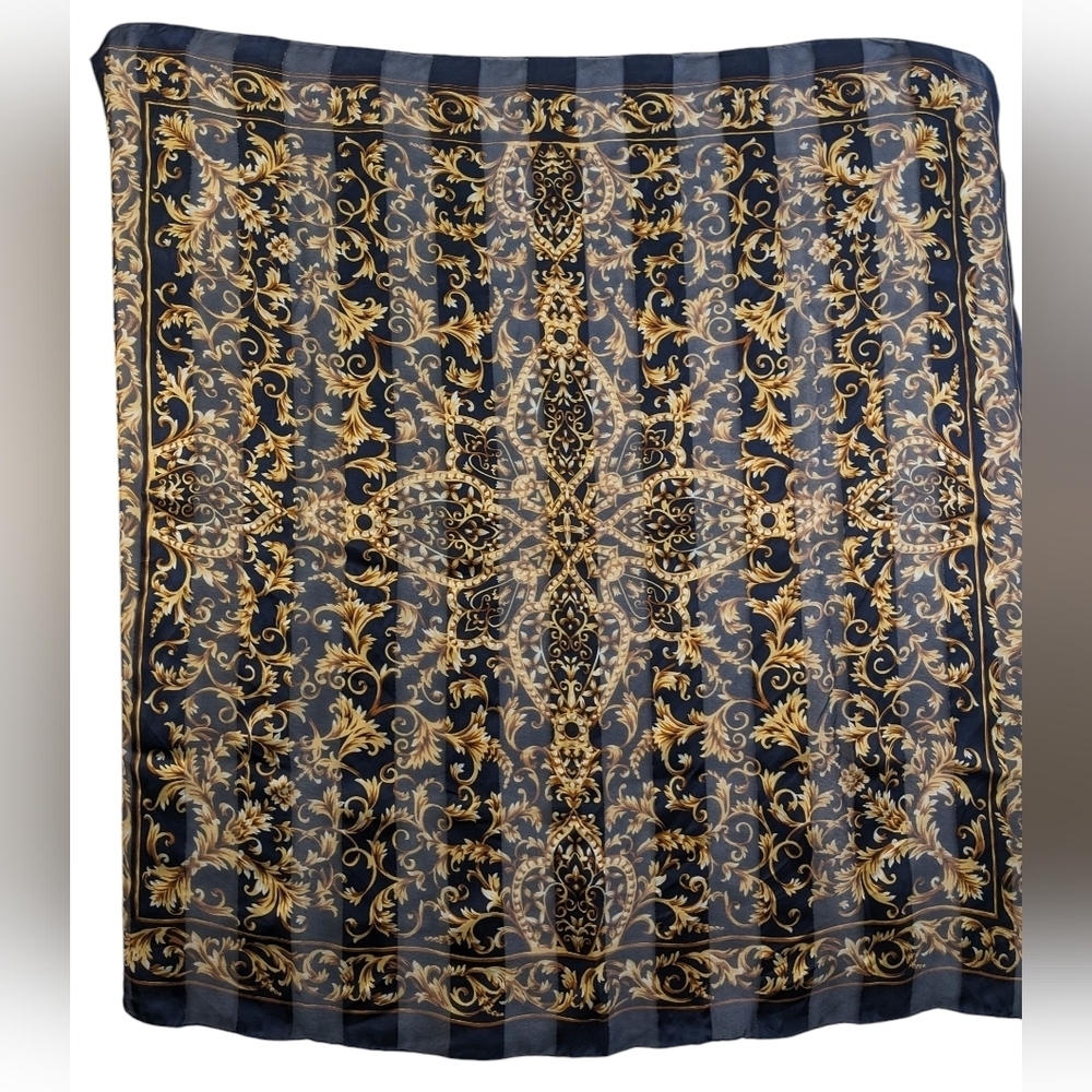 Elegant Black and Gold Baroque Scarf